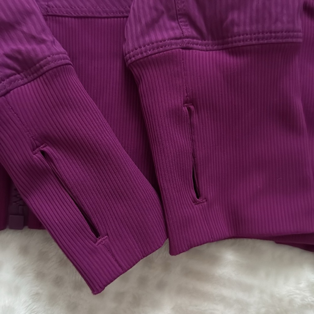 Lululemon In Flux Reversible Jacket - Picture 6 of 10